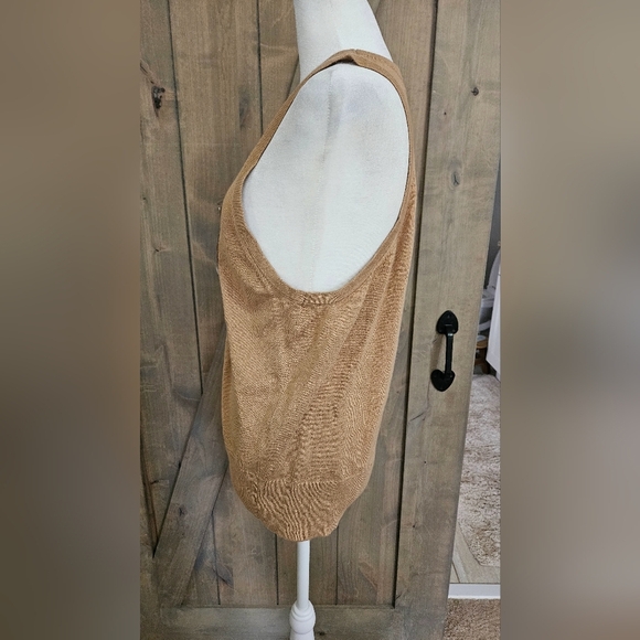 BANANA REPUBLIC Racerback Sweater Tank In light brown/tan. Size LP NWT - Picture 8 of 12